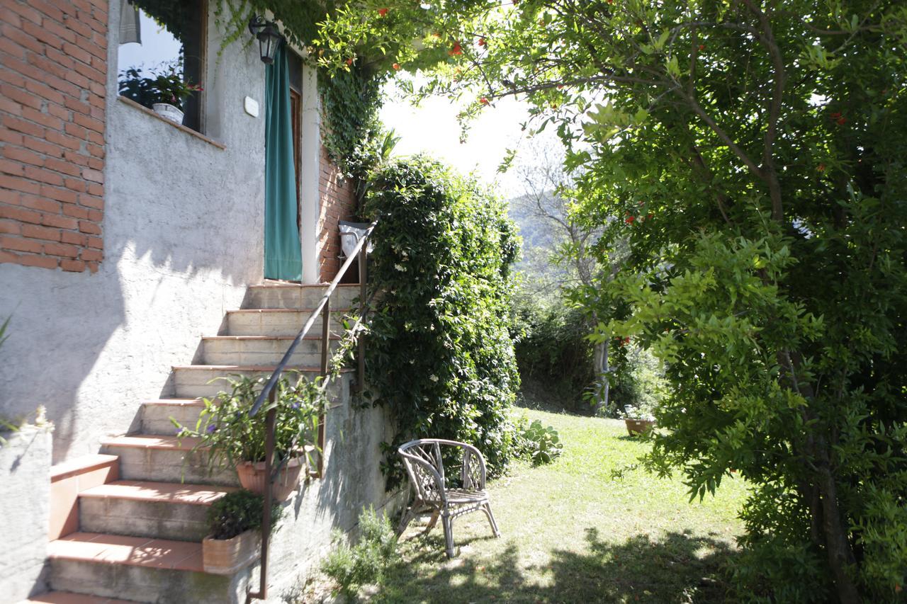 Casa Virgilio Panzió Fosdinovo Kültér fotó